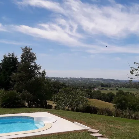 בית נופש Etchola *